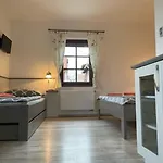 Alena Πανσιόν Velké Bílovice