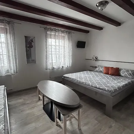 Alena Pensjonat 3*